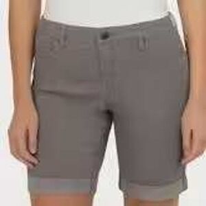 Nautica Jeans Women's Bermuda Short - Gray/Size 6 NWT